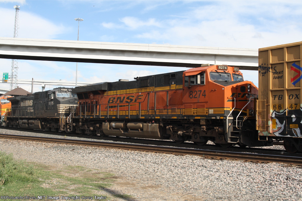 BNSF 8274